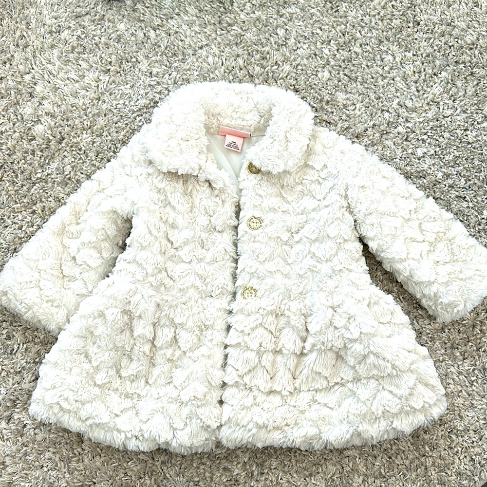 Juicy Couture toddler girls faux fur, fuzzy white coat 24 months